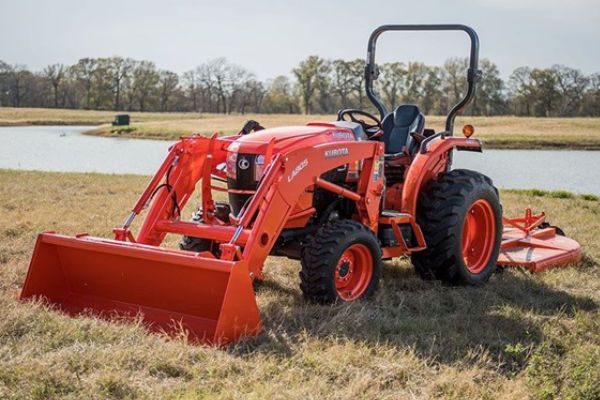 30-39 HP tractor w/ open cab