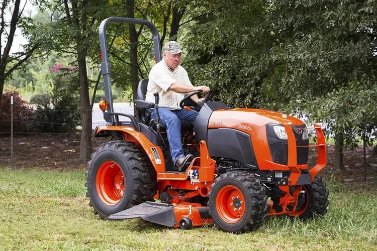 Kubota-Built Mid-Mount Mower Decks Kubota-Built Mid-Mount Mower Decks