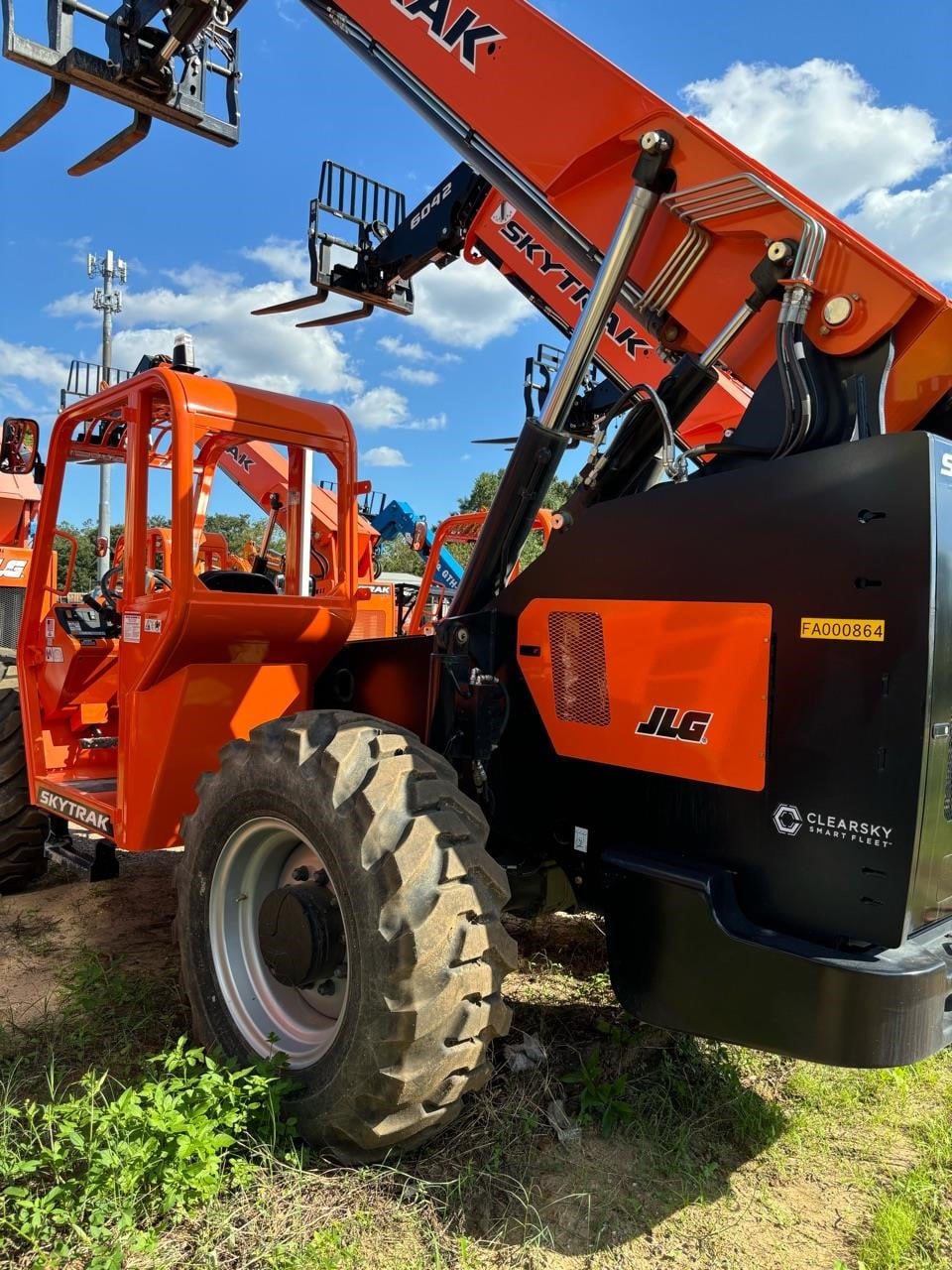 SKY TRAK 10054 0101FA000866 - Parish Tractor