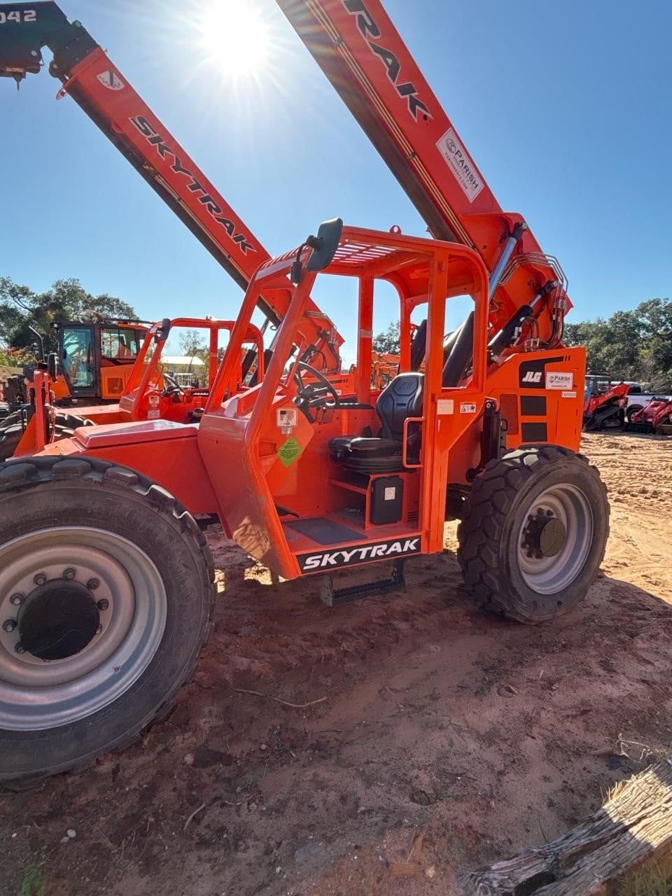 SKY TRAK 10054 0101FA000866 - Parish Tractor